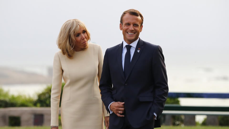 Brigitte Macron na samite lídrov G7 sprevádzala svojho manžela, francúzskeho prezidenta Emmanuela Macrona.