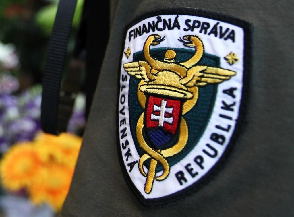 Kontrola Financnej spravi v Bratislavskej Trznici.
Kontrolovali predajcov.