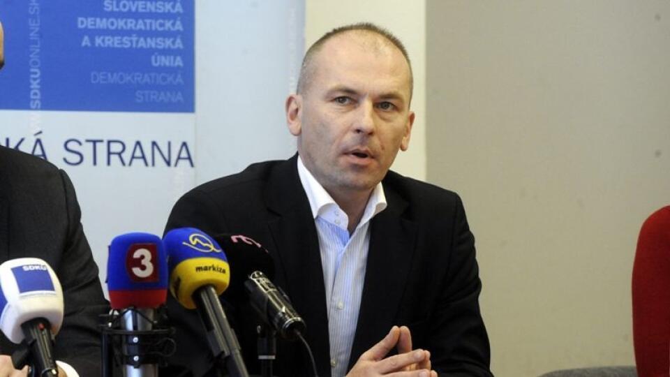 Kaník považuje návrh Smeru o odbytovom fonde za absurdný a nevýhodný.