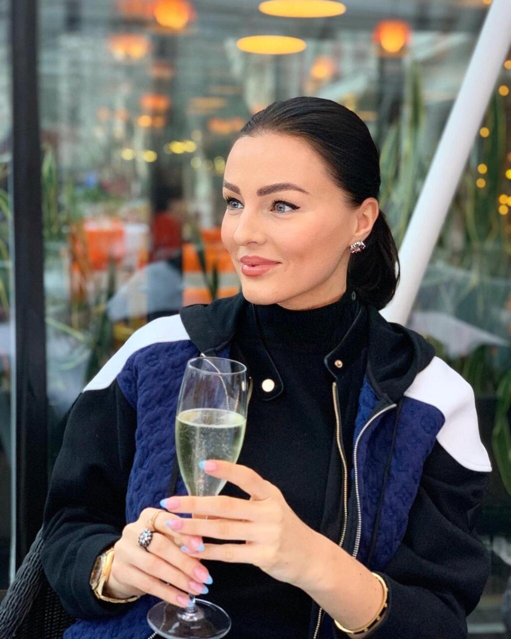 Kristína sa vo svojom tele nikdy necítila lepšie.