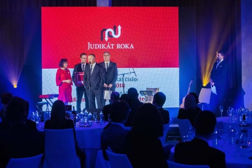 Judikát roka: Najlepším súdnym rozhodnutím sa stal „nástenkový tender“