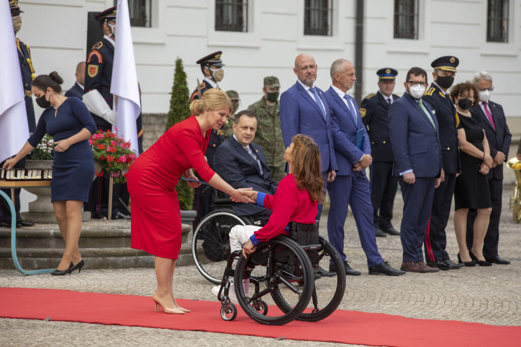 Slovenskí paraloympionici si slávnostnú ceremóniu v Prezidentskom paláci užili plnými dúškami.