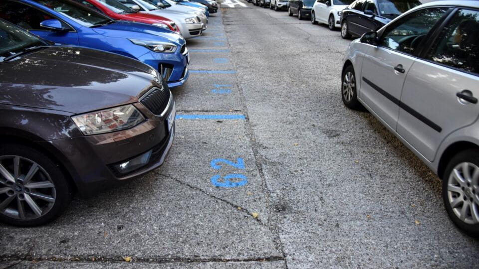 Pilotný parkovací systém v Peržalke