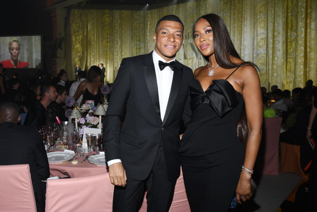 Mbappé sa nahodil do gala a navštívil Cannes