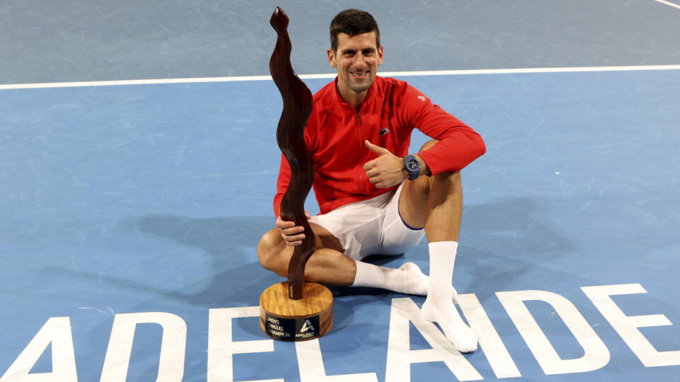 Djokovič sa vrátil do Austrálie triumfom v Adelaide.