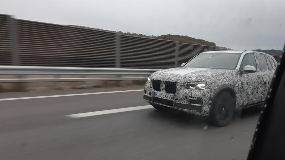 Pozeráme sa na nové BMW X5?