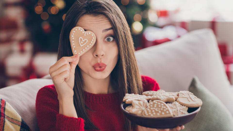 Portrait,Of,Surprised,Girl,Cover,Her,Eye,With,X-mas,Ginger