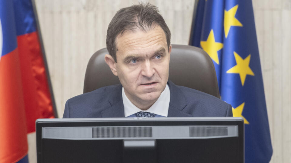 19. schôdza vlády SR - premiér Ľudovít Ódor.