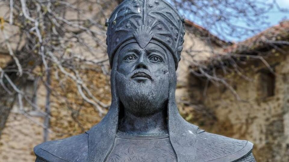 Calatanazor,,Spain,-,April,12,,2014:,Statue,Of,Almanzor:,Bust