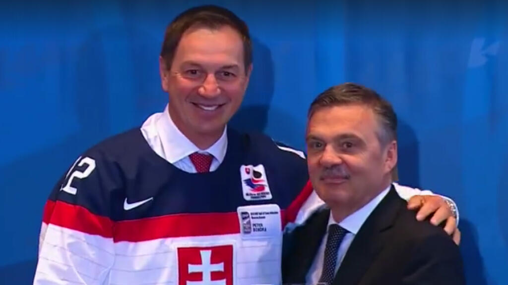 Peter Bondra a René Fasel.