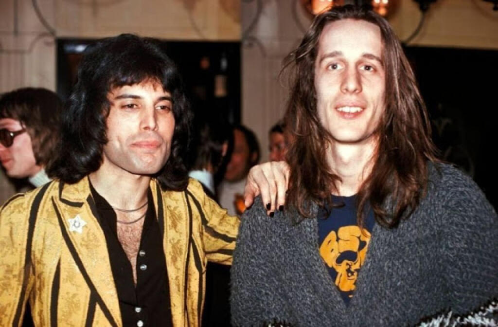 Spevák Queen Freddie Mercury a multiinštrumentalista Todd Rundgren.