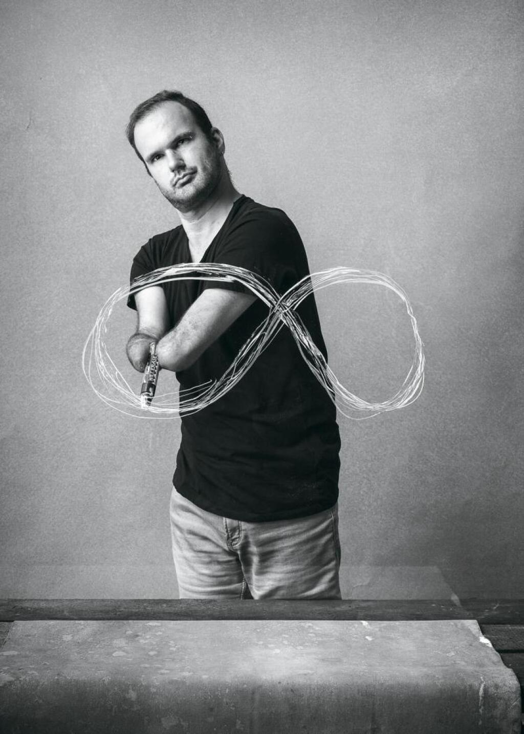 Ako sa žije s hendikepom? Fotograf Maňo Štrauch zachytil vnútornú silu najzraniteľnejších