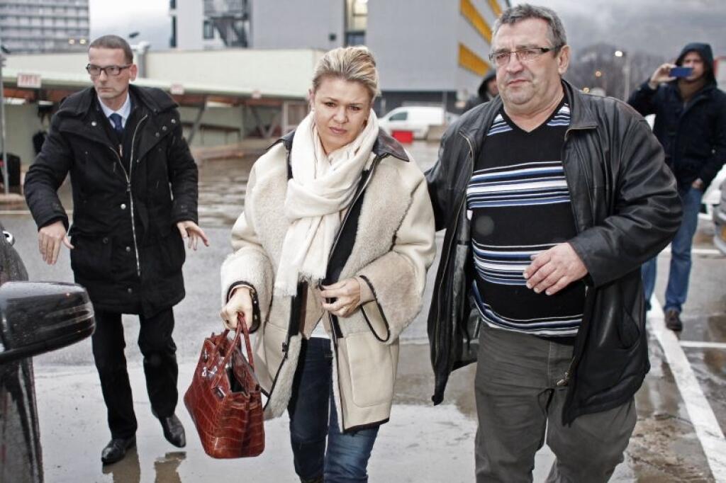Do grenoblianskej nemocnice prišla v deň Schumiho narodenín aj jeho manželka Corinna.
