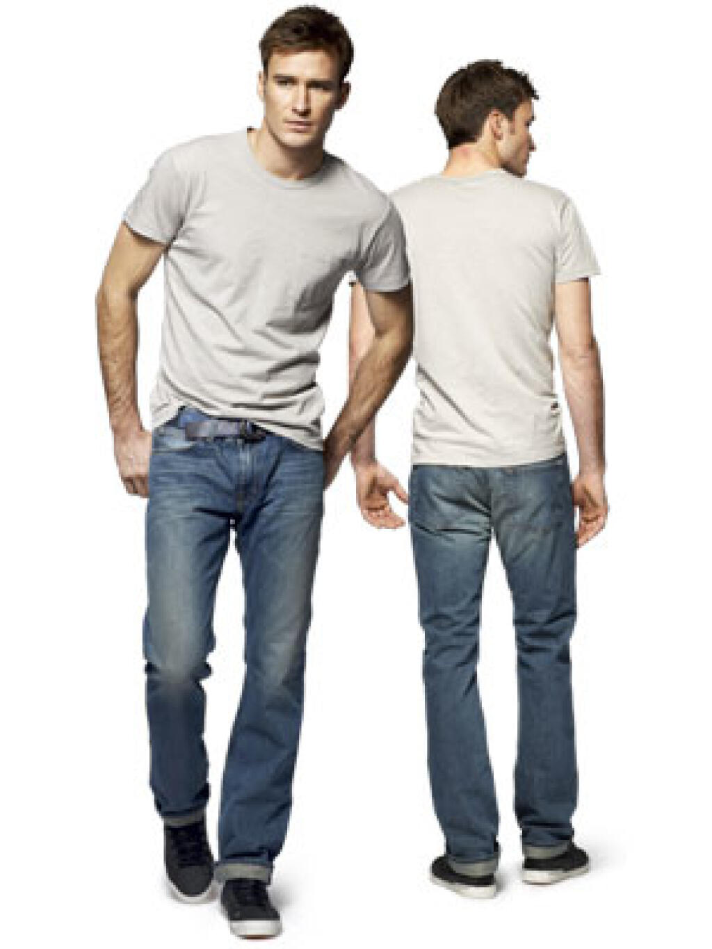 He is wearing jeans. Мужчина в джинсах и футболке. Футболка заправленная в джинсы мужские. Заправленная футболка в джинсы у мужчины. Заправленная майка в джинсы мужчине.