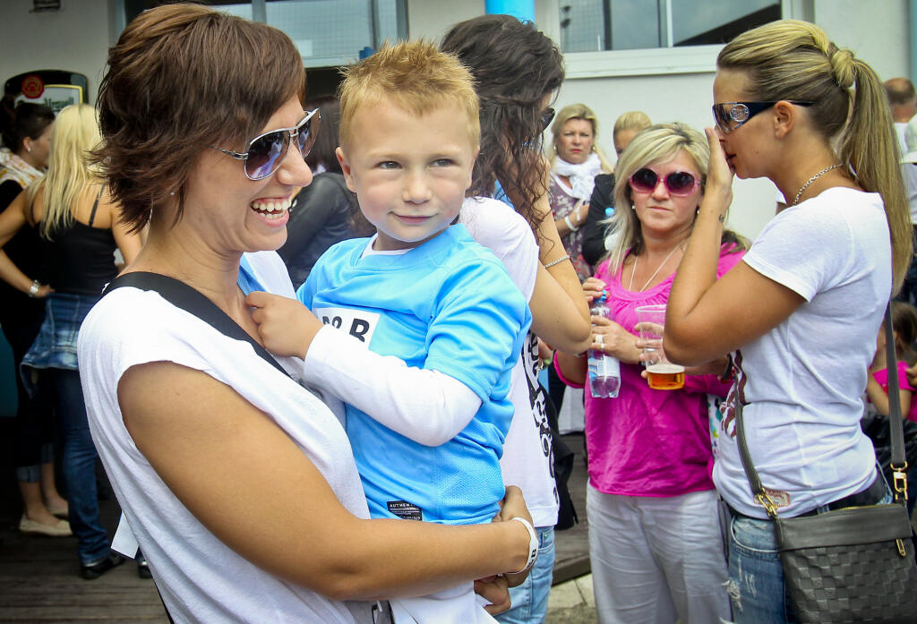 Po Karlovi Rachunkovi zostala vdova Kateřina a syn Matej. Dnes sú obaja šťastný s hokejistom Petrom Vempolom, s ktorým sa Kateřina zosobášila pred dvomi rokmi.