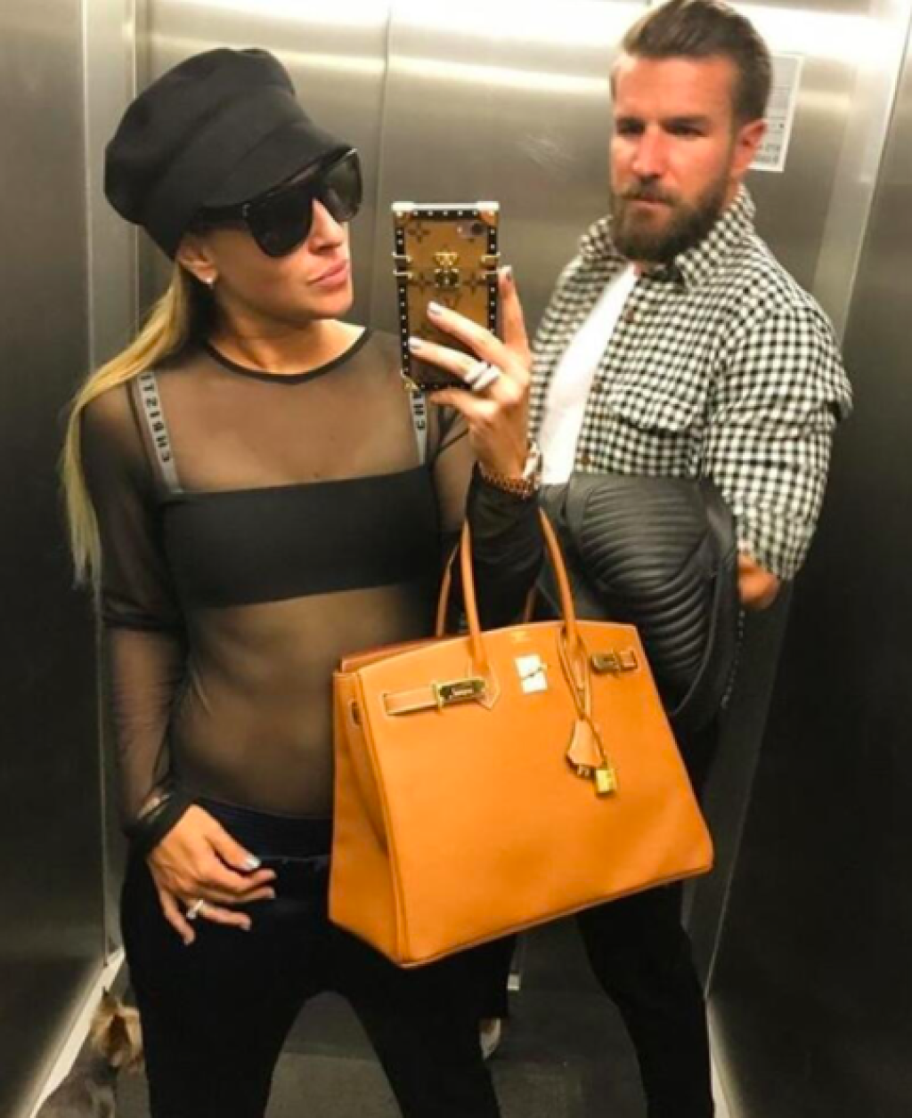 Hermès Birkin za približne 15-tisíc eur.