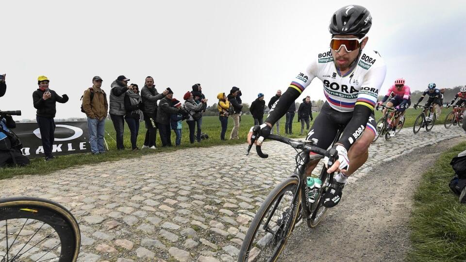 Peter Sagan prehral veľkú klasiku v posledných metroch: Triumf na Paríž - Roubaix neobhájil!