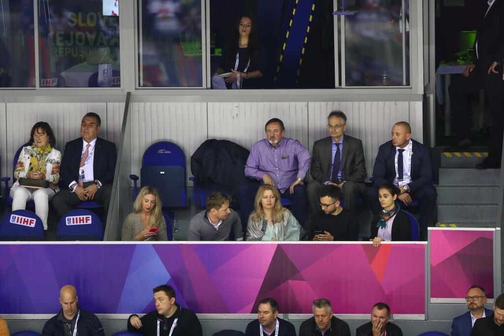Takto fandila našim hokejistom budúca prezidentka Zuzana Čaputová. Takto ju Slováci v jej pozícii často neuvidia.