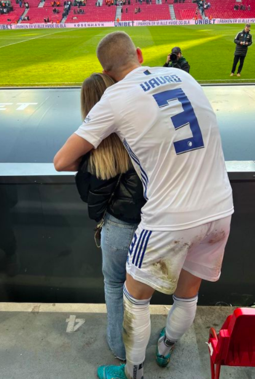 Párik pridáva pravidelne na sociálne siete zamilované fotografie.