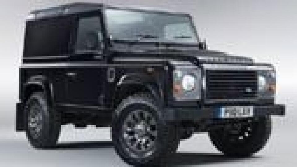 Land Rover si 65. výročie Defenderu pripomína