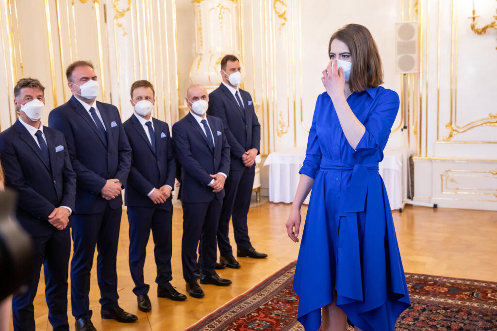 Slovenská lyžiarka sa nahodila do krásnych modrých šiat, v ktorých sa dokonca podobala na vojvodkyňu Kate.