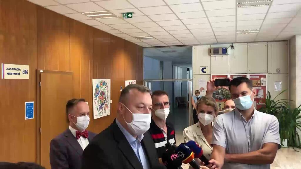 Slovenských politikov kríza netrápi. S príchodom nového roka výrazne stúpnu dôchodky