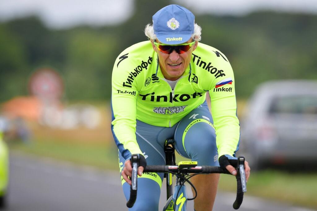 Tiňkovova vášeň pre cyklistiku sa prejavovala tým, že si rád zajazdil na bicykli.