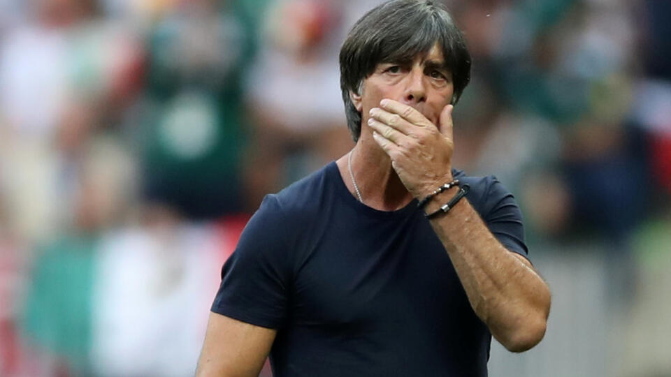 Joachim Löw musí dať príležitosť novým hráčom.