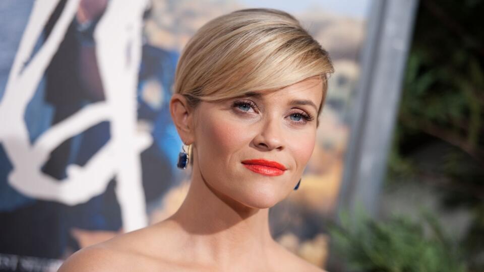 Americká herečka Reese Witherspoonová, predstaviteľka hlavnej postavy Cheryl, počas príchodu na premiéru filmu Wild (Divočina) v americkom Los Angeles 19. novembra 2014. FOTO TASR/AP