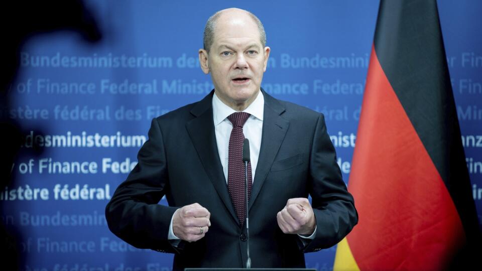 JB 1 Berlín - Nemecký minister financií Olaf Scholz počas online tlačovej konferencie k reorganizácii Spolkového finančného dozorného úradu v Berlíne 2. februára 2021. FOTO TASR/AP
German Finance Minister Olaf Scholz attends an online news conference on the reorganisation of the Federal Financial Supervisory Authority, Bafin, in Berlin, Germany, Tuesday, Feb. 2, 2021. Germany's finance minister has unveiled plans to strengthen the country's financial supervisory authority following the account