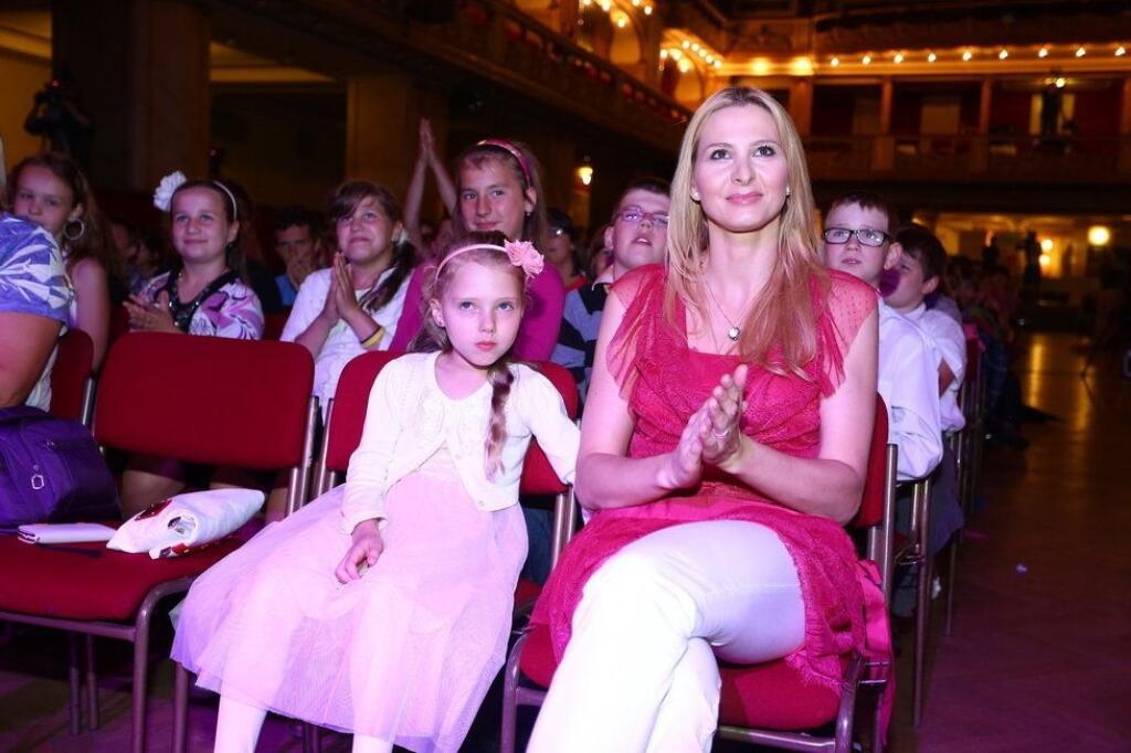 Ivana Gottová si koncert s mladšou Nellou skvele užívala.