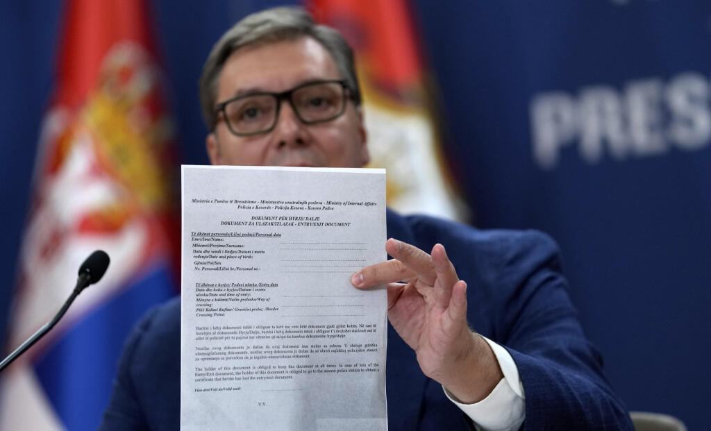 WA 3 Belehrad -  Srbský prezident Aleksandar Vučič vystupuje s prejavom v televízii v Belehrade v nedeľu 21. augustra 2022. Vučič vyzval v nedeľu Severoatlantickú alianciu, aby si 
