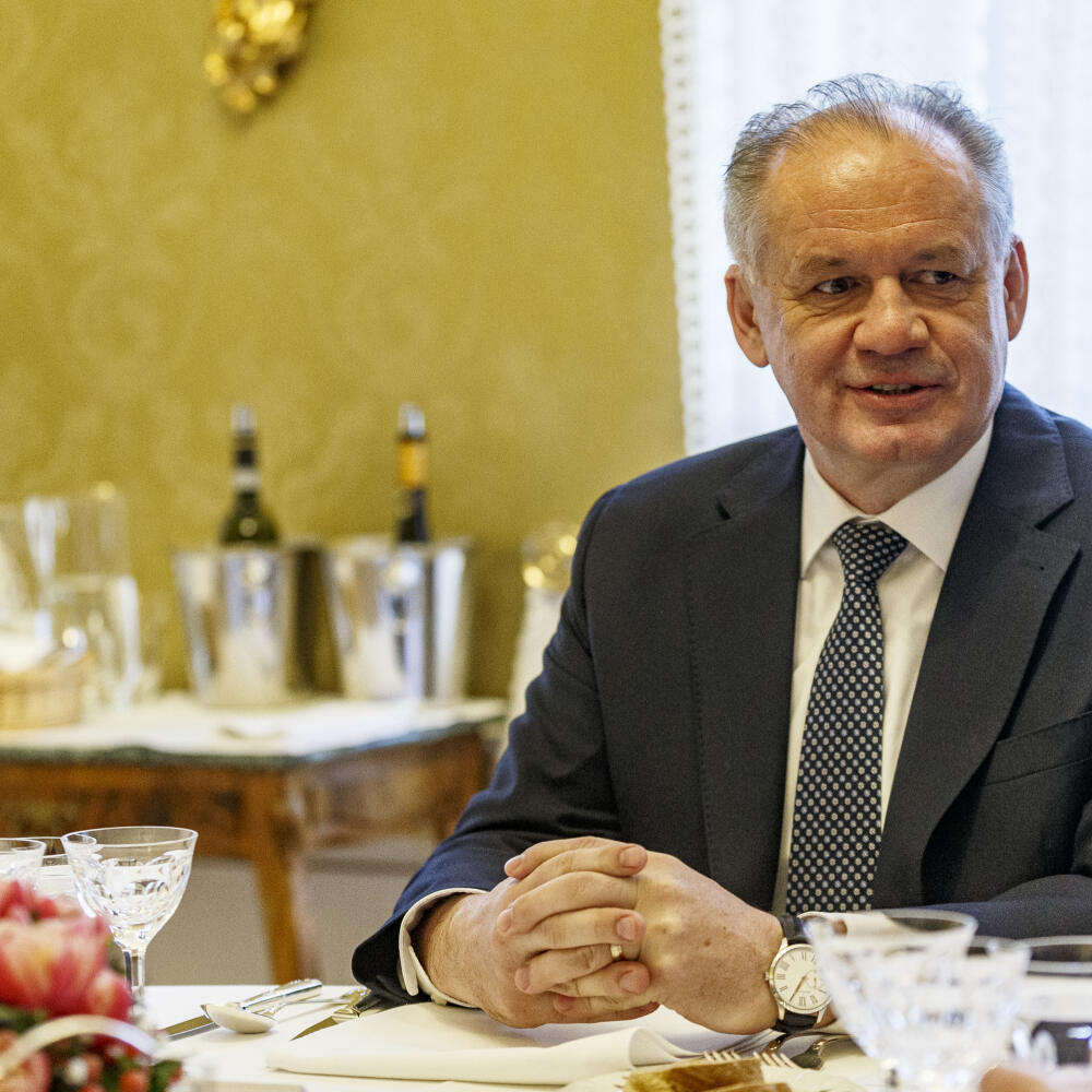 Na snímke Andrej Kiska počas tradičného Novoročného obeda prezidentov Slovenskej repbuliky v Grasalkovičovom paláci, na ktorý pozvala bývalých prezidentov súčasná hlava štátu, Zuzana Čaputová.