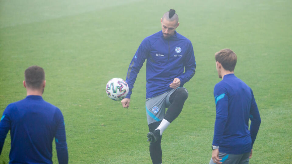 Tréning Slovenskej futbalovej reprezentácie v Senci. Na snímke Marek Hamšík.