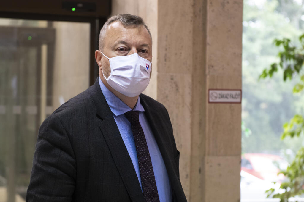 Na snímke minister práce, sociálnych vecí a rodiny Milan Krajniak (Sme rodina). FOTO TASR - Pavel Neubauer