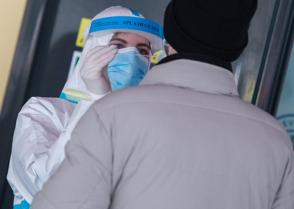 Na snímke odberné miesto na RT - PCR testovanie na zimnom štadióne Ondreja Nepelu v Bratislave 6. februára 2021. FOTO TASR - Martin Baumann