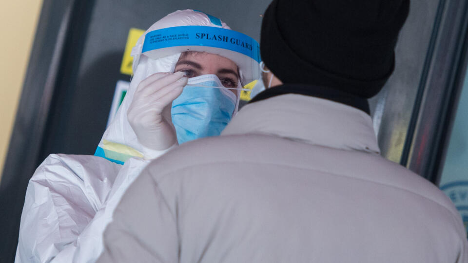 Na snímke odberné miesto na RT - PCR testovanie na zimnom štadióne Ondreja Nepelu v Bratislave 6. februára 2021. FOTO TASR - Martin Baumann