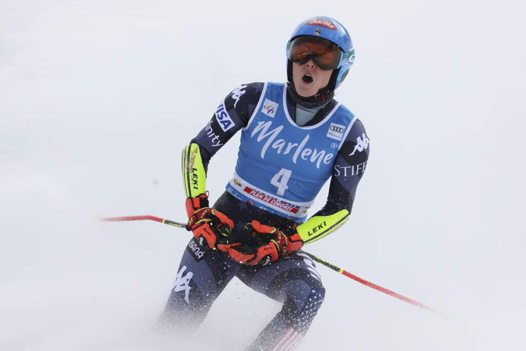 Shiffrinová v 2. kole takmer stratila náskok, ale nakoniec vyhrala.