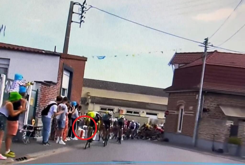 Sagan zažil v 5. etape tvrdý pád, kvôli ktorému zaostal a nebojoval o víťazstvo.
