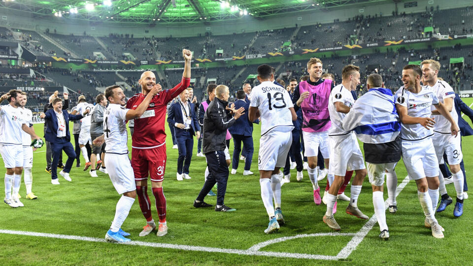Futbalisti AC Wolfsberger zariadili pri premiére v skupinovej fáze Európskej ligy najvyššie víťazstvo rakúskeho tímu nad nemeckým súperom v európskych súťažiach.