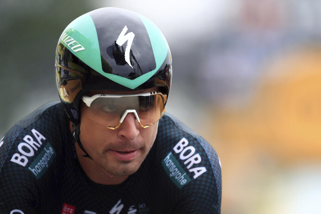 Na snímke slovenský cyklista Peter Sagan (Bora-Hansgrohe) v cieli piatej etapy - časovky na 27,2 km v rámci 108. ročníka pretekov Tour de France z Changé do mesta Laval v stredu 30. júna 2021.