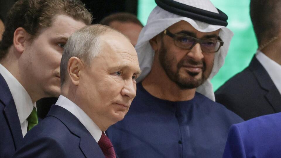 Putin sa v Petrohrade stretol s vodcom Spojených arabských emirátov, šejkom Muhammadom ibn Zajdom Nahajánom.