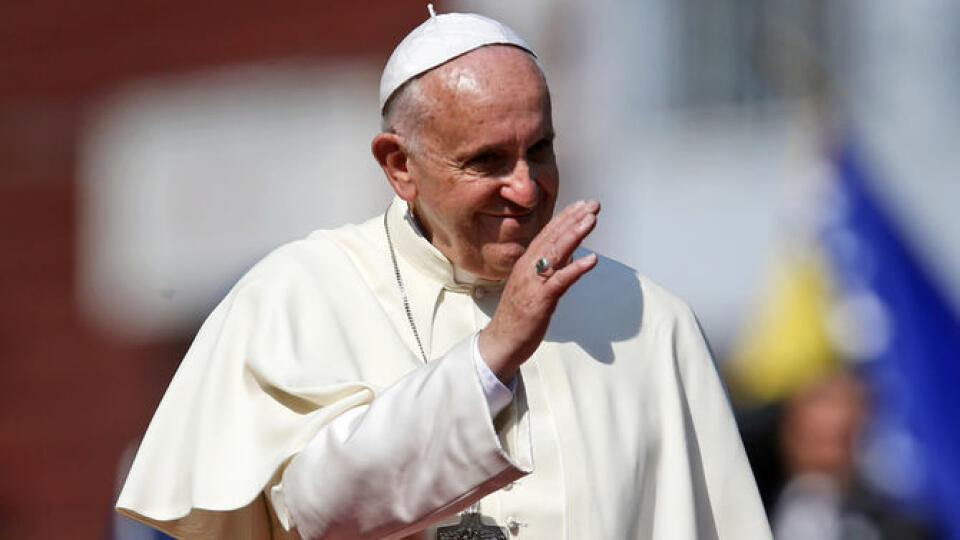 Pápež František zaujal postoj k problému s utečencami.