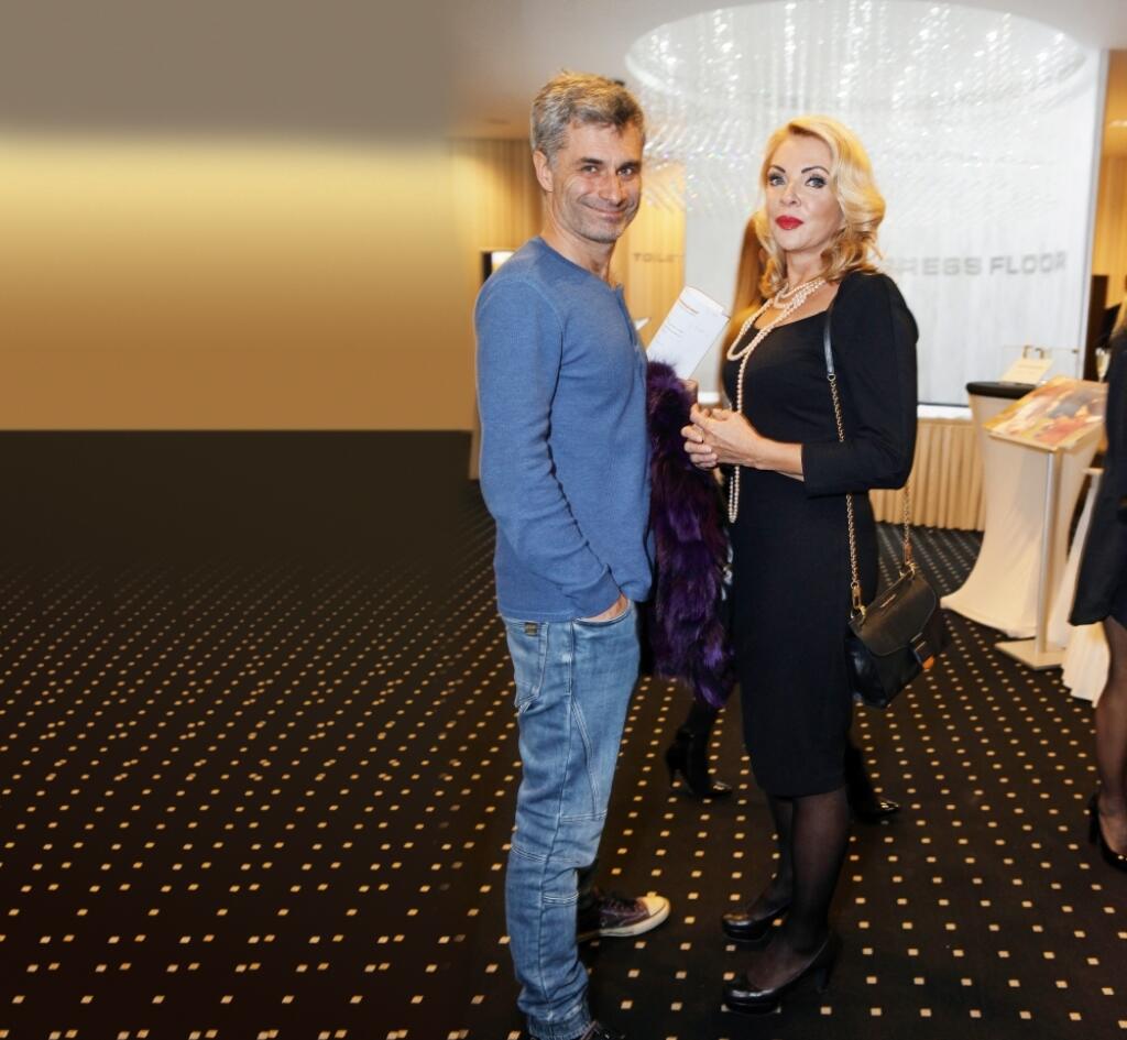 Galavečer nadácie detského kardiocentra - Cez umenie k detskému srdcu, predstavovanie kalendára fotografky Jana Keketi, umeleckých diel rôznych autorov v cetne Márie Demitrovej - spojených s dražbou
a účinkovala skupina FRAGILE, moderovala Jarmila Lajčáková - Hargašová