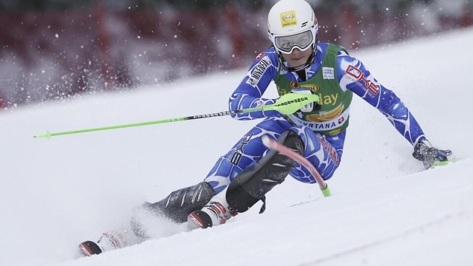 JB 16 Crans Montana - Slovenská lyžiarka Petra Vlhová v 1. kole slalomu žien Svetového pohára v alpskom lyžovaní vo švajčiarskom stredisku Crans Montana 15. februára 2016. FOTO TASR/AP Slovakia's Petra Vlhova competes during an alpine ski, women's World Cup slalom, in Crans Montana, Switzerland, Monday, Feb. 15, 2016. (AP Photo/Alessandro Trovati)