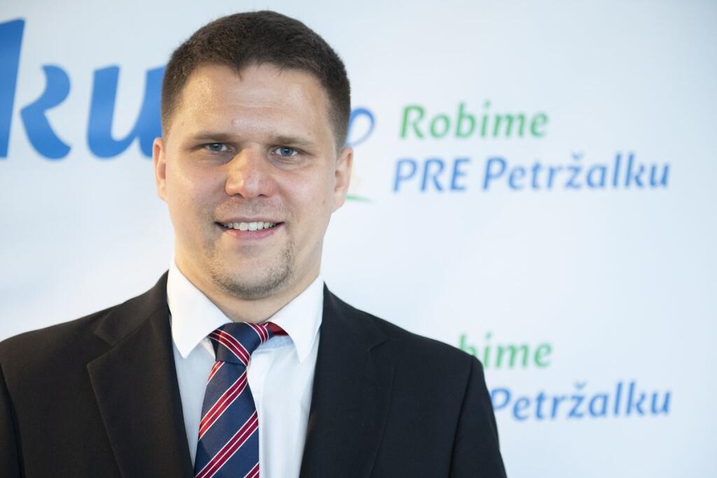 Nový starosta Petržalky Ján Hrčka kandidoval so širokou podporou pravicových strán, skúsenosti získaval ako prednosta úr