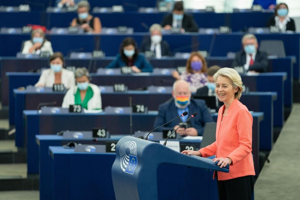 Počas štyri a pol hodinovej diskusie, v rámci ktorej Európska komisia každoročne skladá účty zástupcom občanov EÚ, sa poslanci zaoberali i zdravotníctvom, klimatickou zmenou, zahraničnou politikou či kybernetickými hrozbami.