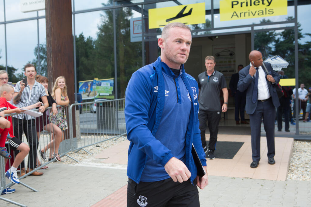 20170802 Wayne Mark Rooney a klub Everton na slovensku, p1 sport