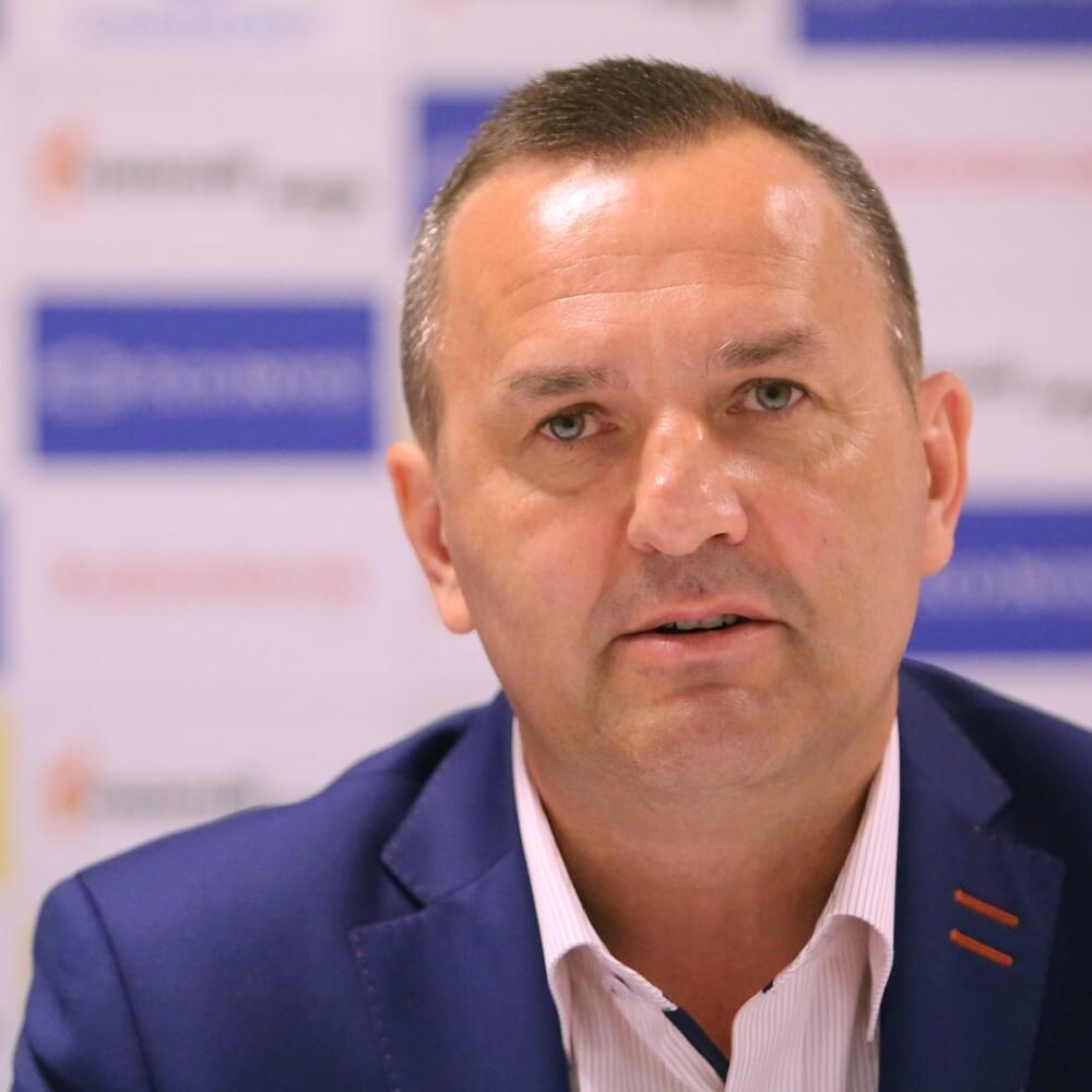 Na snímke športový riadite¾ Dušan Tittel poèas tlaèovej konferencie MFK Ružomberok pred štartom novej sezóny Fortuna ligy 2016/2017 v Ružomberku 13. júla 2016. FOTO TASR - Branislav Raèko