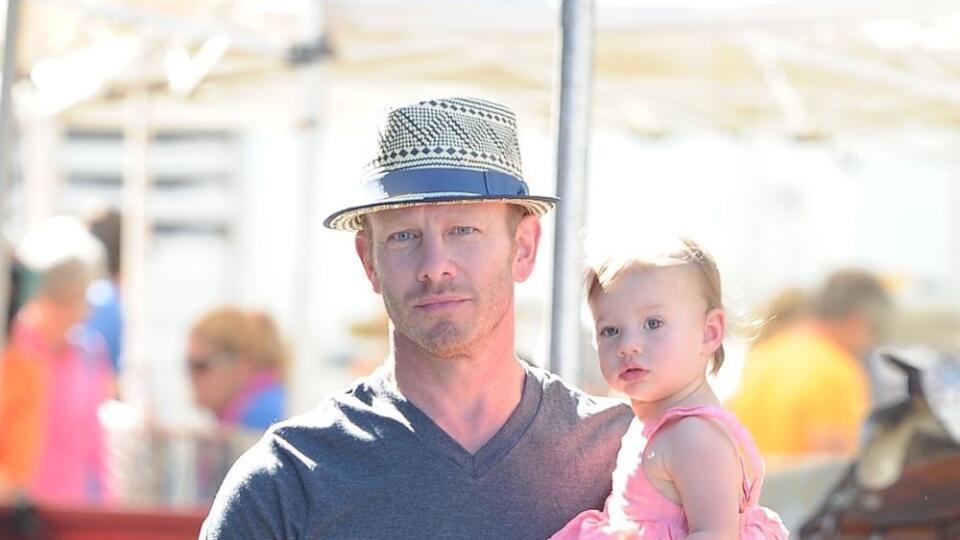 Ian Ziering vzal manželku a svoje dve dcéry